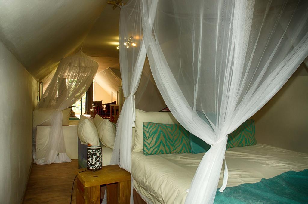 The Old House Bed & Breakfast Kasane Exterior foto
