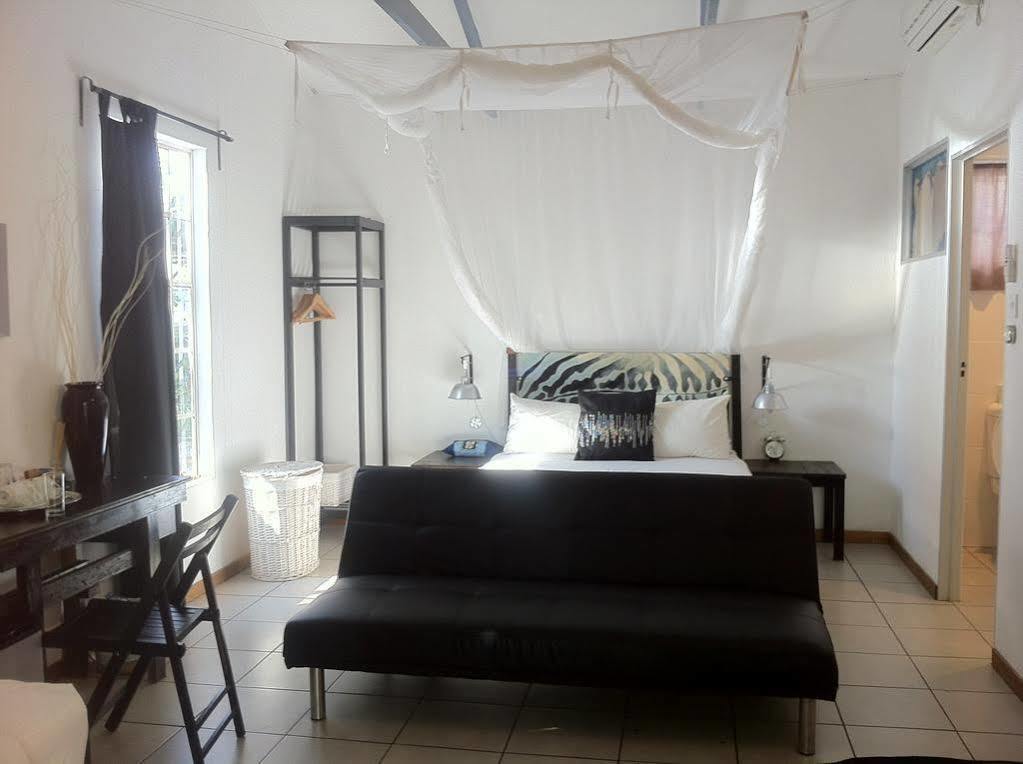 The Old House Bed & Breakfast Kasane Exterior foto