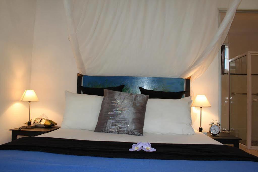 The Old House Bed & Breakfast Kasane Exterior foto